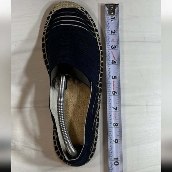 Navy & White Canvas Slip On Flat Shoes Size 8 - Picture 7 of 8